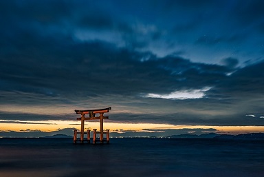 神社の参拝時間はいつがいい？夜のお参りがダメな理由とは？